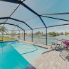 Отель Impeccable Canal-front W/ Lanai & Caged Pool 4 Bedroom Home, фото 11