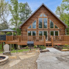 Отель Mystic Cabin 3 Bedroom Cabin by RedAwning, фото 1