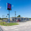 Отель Motel 6 Lumberton, NC, фото 19