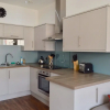 Отель Spacious 3 Bedroom West End Flat, фото 6