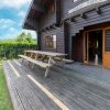 Отель Majestic Chalet in Durbuy 200 Meters From the Golf, фото 1