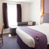 Отель Premier Inn Llanelli Central West, фото 3