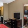 Отель Comfort Inn & Suites near Six Flags, фото 50