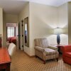 Отель Country Inn & Suites by Radisson, Wilson, NC, фото 6