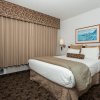 Отель Shilo Inn Suites Hotel - Newport, фото 6