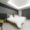 Отель Changwon Myeongseodong Hotel Laon, фото 19