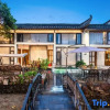 Отель Hongcun Nanye Huipai Private House Villa Light Luxury Holiday Homestay, фото 2
