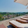 Отель A2 Beautiful apt w. Magnificent View and Pool use, фото 9