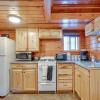 Отель Laconia Cabin w/ Grill: 2 Mi to Weirs Beach!, фото 5