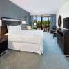 Отель DoubleTree Resort by Hilton Myrtle Beach Oceanfront, фото 12