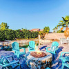 Отель Palm Grove by AvantStay   15mins From Coachella - Desert Villa - Sleeps 14, фото 15