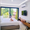 Отель Ocean View From the Rooftop Pool! Only one Block to the Beach, Studio for 2, фото 11