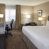 Отель Delta Hotels by Marriott Calgary Airport In-Terminal, фото 23