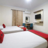 Отель RedDoorz Plus near WTC Batanghari Mall, фото 19