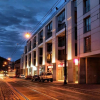 Отель Angel Plaza Apartments, фото 1