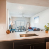 Отель NEW- Fast Wifi - Work Desk - Top Floor - 2BR/2BA Miami! (CD2), фото 2