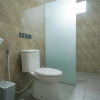 Отель RedDoorz near Exit Toll Sirkuit Sentul, фото 27
