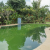 Отель RedDoorz Plus @ Lodaya Gunung Geulis Puncak, фото 16