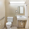 Отель Econo Lodge Inn and Suites Arlington, фото 8