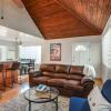 Отель Beachy 3br - 1 Block To Ocean, Near Abbott Kinney 3 Bedroom Home, фото 2