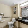 Отель Comfort Inn & Suites St. Pete - Clearwater International Airport, фото 8