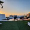 Отель Ocean and city view rooftop, apartment 2BR 101, фото 1