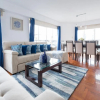 Отель SimplyComfort, Lux Apt Great Location GameRoom, фото 15