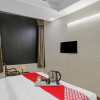 Отель OYO Flagship 70247 Hotel Lavish, фото 4
