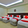 Отель Oyo 425 Hotel Manazil Alfouz, фото 11