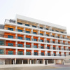 Отель Home Away Hotel, фото 1