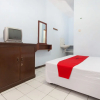 Отель RedDoorz near Plaza Araya, фото 2