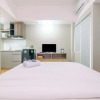 Отель Comfortable Pool View Studio Room At Gateway Park Lrt City Bekasi Apartment, фото 1