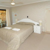 Отель Illawong Inn 2 - 2 BDRM Unit on Mooloolaba Spit, фото 1