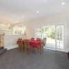 Отель Large Spacious family home, close Devonport & Beaches, фото 11