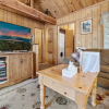 Отель Après Slopes Heaven - Spectacular Multi-level Home Overlooking Bear Mountain Ski Slopes! 3 Bedroom H, фото 11
