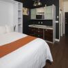 Отель Micro Boutique Living - Antigonish, фото 32