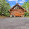 Отель Royal Views - Private Mountain Top Cabin 2 Bedroom Cabin by RedAwning, фото 1