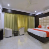 Отель OYO 12694 Hotel Bauji Palace, фото 3