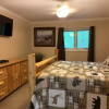 Отель Mountain View Bliss - Cozy 1BR Cabin, фото 22