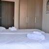 Отель North House - Sleeps 4 Shared Pool Lake View in Torri del Benaco, фото 10