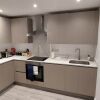 Отель Modern 3 Bedrooms Apt. 01 - Camberley, фото 6