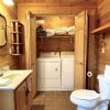 Отель Romantic, pet Friendly Cabin With Private hot Tub, Washer/dryer and Full Kitchen Studio Cabin by Red, фото 11