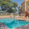 Отель Fairfield Inn & Suites by Marriott San Antonio Seaworld, фото 12