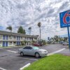 Отель Motel 6 Los Angeles - Baldwin Park в Болдуин-Парке