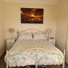 Отель Beautiful 2-bed Semi Rural Cottage Enclosed Garden, фото 5