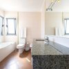 Отель Villa Ruana - 5 bedrooms on Suite- Free out door Hot Jacuzzi - By Bedzy, фото 6