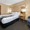 Отель La Quinta Inn & Suites by Wyndham West Palm Beach Airport в Уэст-Палм-Биче