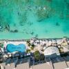 Отель Grand Cayman Marriott Resort в Ист-Энде