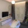 Отель Laura White Tower Apartment, фото 4