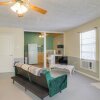 Отель Pet-friendly Studio - 1/2 Mi to Galveston Bay!, фото 7